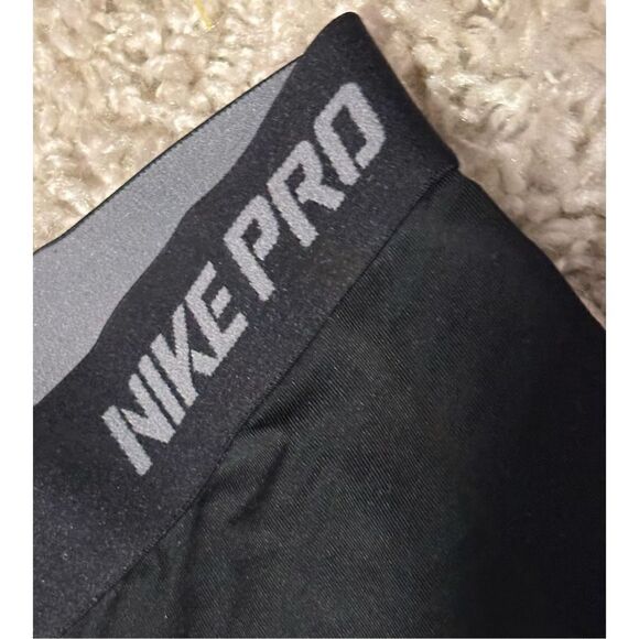 NICE WOMEN Nike Pro dri-fit black 3/4 leggings women's sz XS GOOD‎ CONDITION - Picture 3 of 5